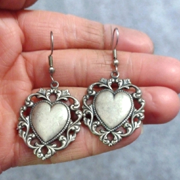 Jewelry - VINTAGE FILIGREE HEART SILVER-TONE DROP DANGLE HOOK 2.1" EARRINGS